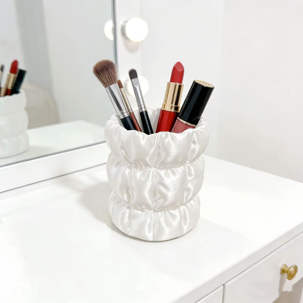 Suporte para Pincéis de Maquia - Luxury Skincare And Makeup Brands avaliação e preço
