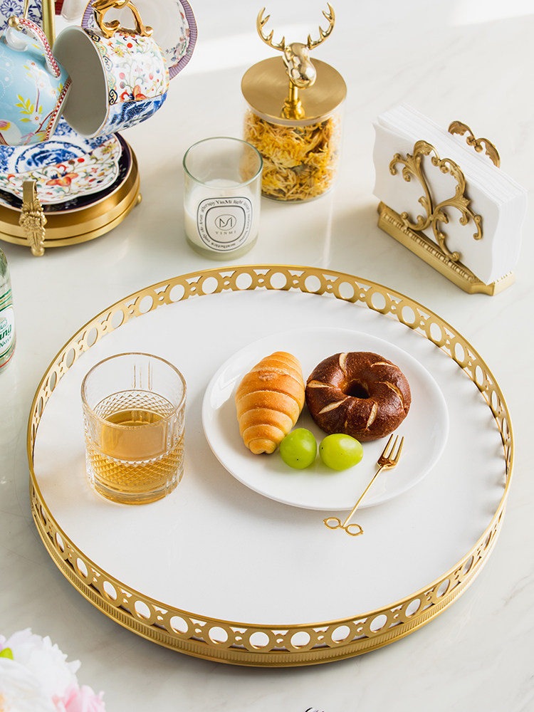 Bandeja de Luxo Leve em Latão  - High Luxury Skincare avaliação e preço