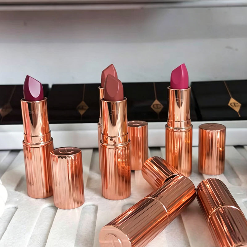 Conjunto de Maquiagem de Luxo  - Luxury Skincare And Makeup Brands avaliação e preço